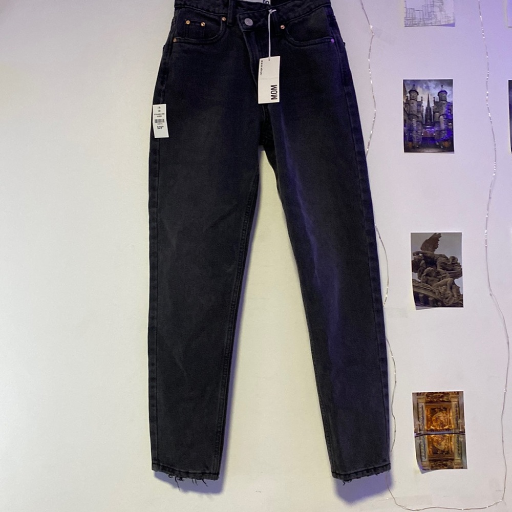 black mom jeans